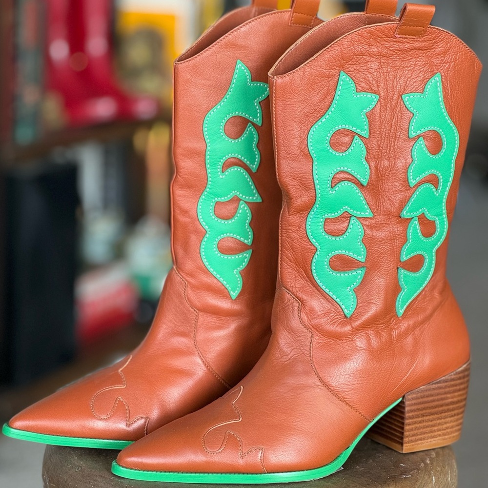 NEW Juana in Green Boot by Vicson Leather Cowgirl Boots Camel & Mint Green 6 B